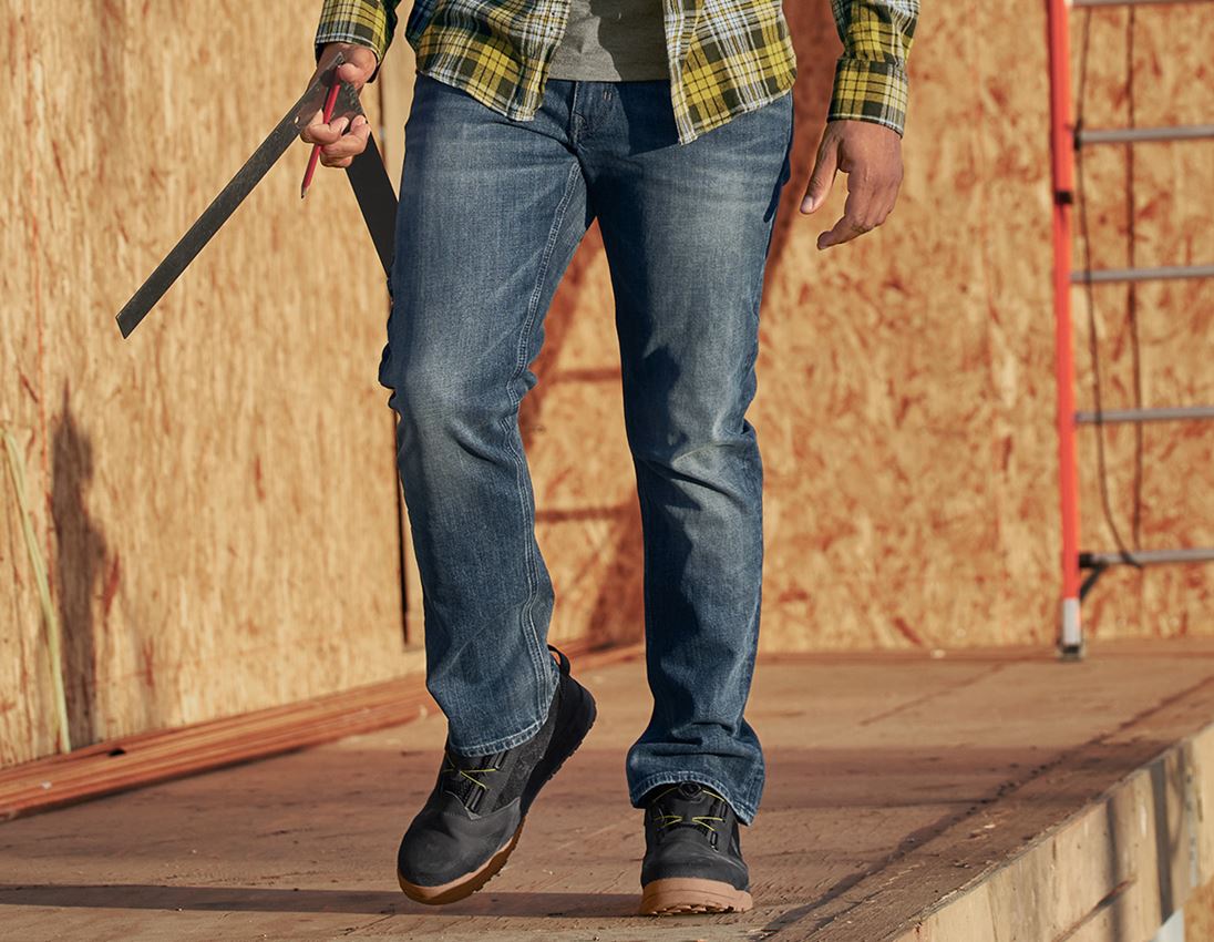 Werkbroeken: e.s. 5-pocket-stretch-jeans met duimstokzakje + mediumwashed